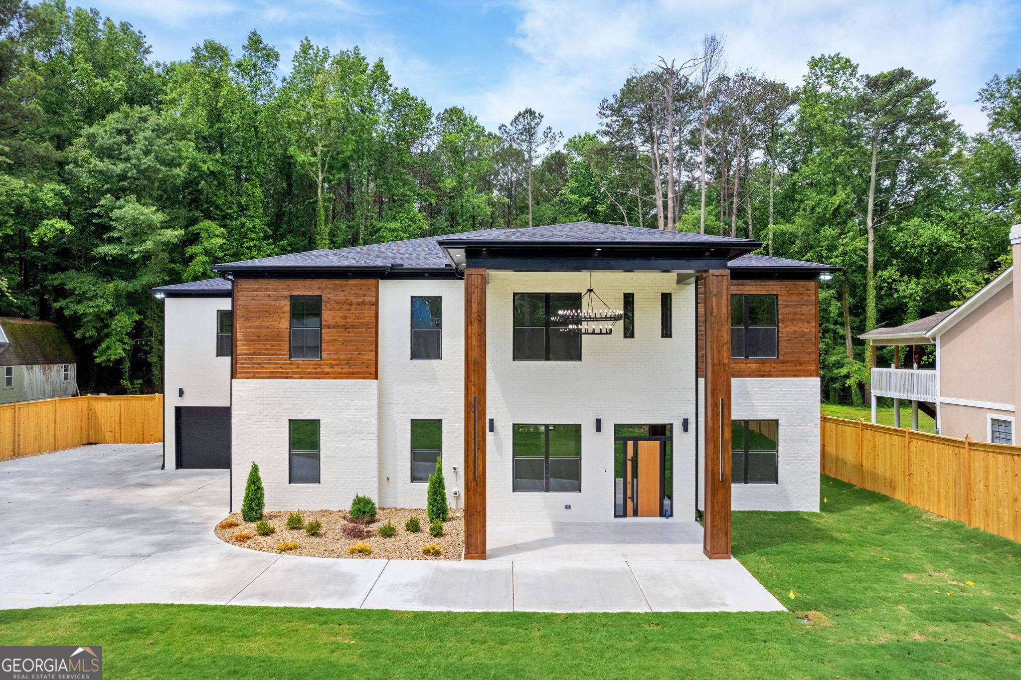 Lilburn, GA 30047,1349 Oak Road