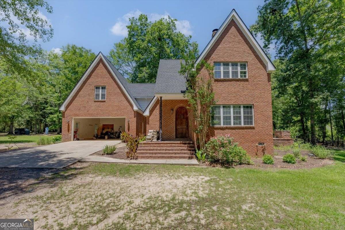 Cochran, GA 31014,283 Limestone RD