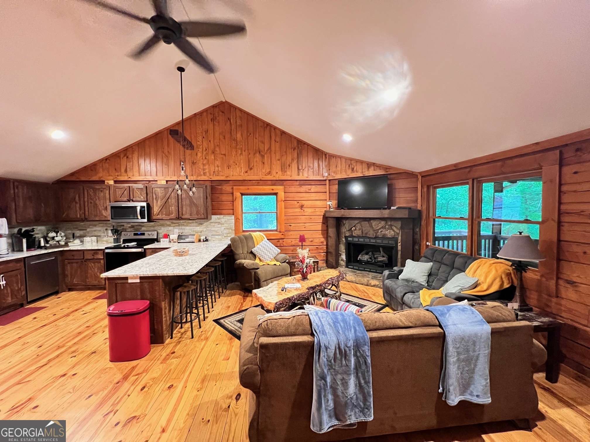 Morganton, GA 30560,450 Mull Valley RD