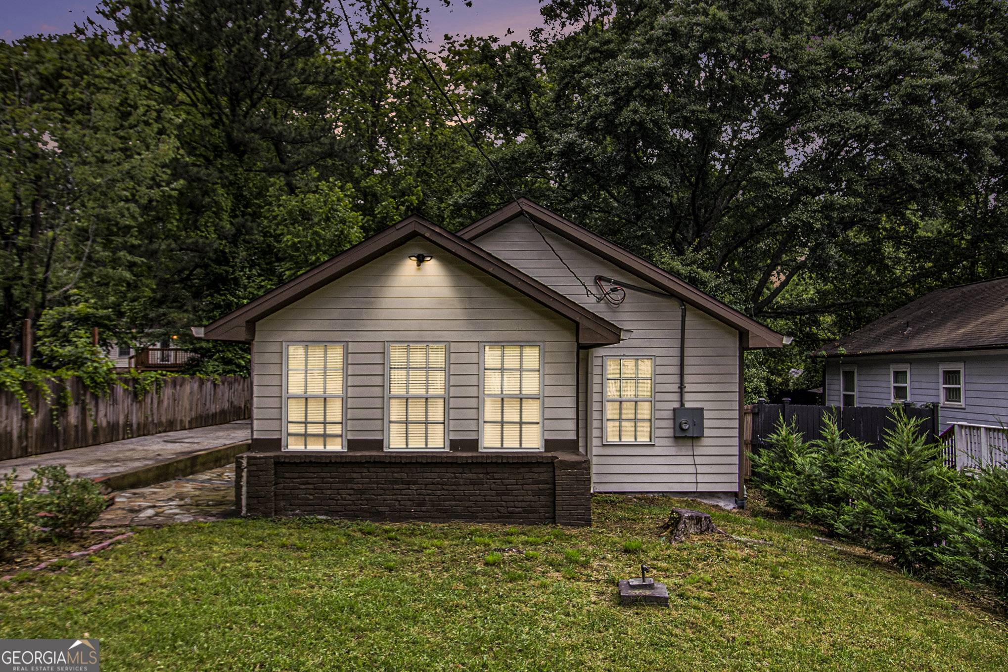 Hapeville, GA 30354,523 MOUNT ZION