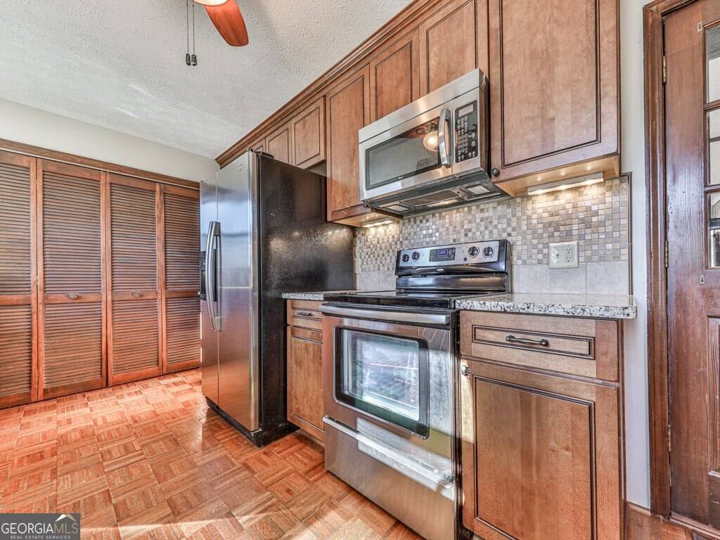 Cartersville, GA 30120,14 Town And Country DR
