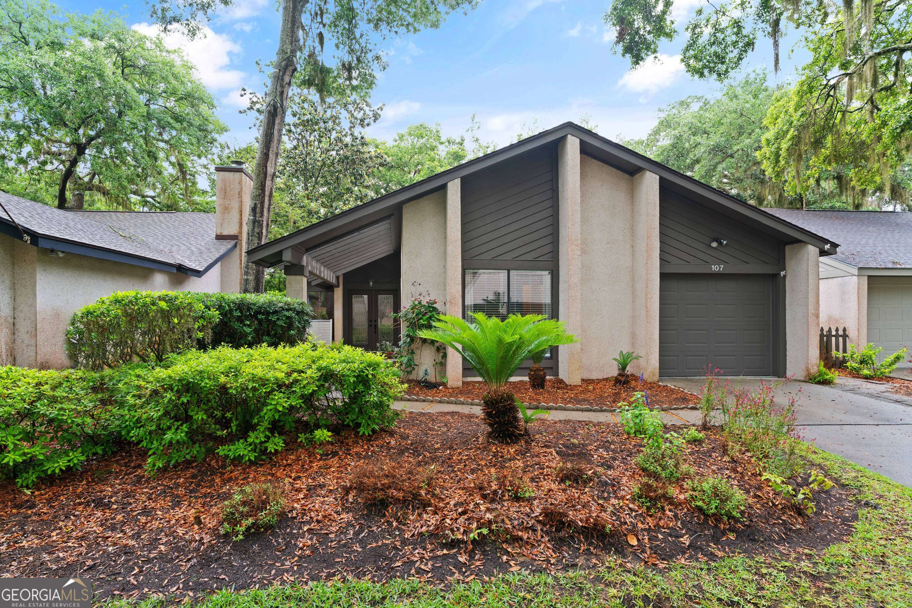 St. Simons, GA 31522,107 Linkside DR