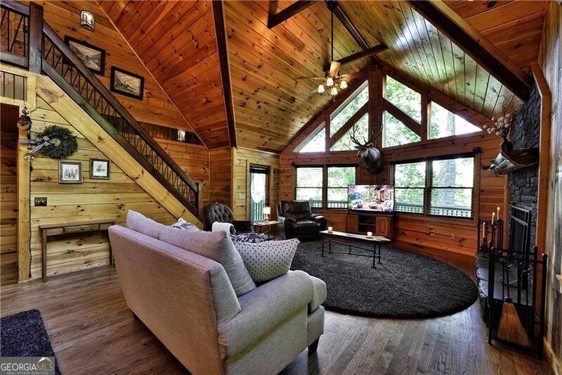 Blue Ridge, GA 30513,162 Grayson PT