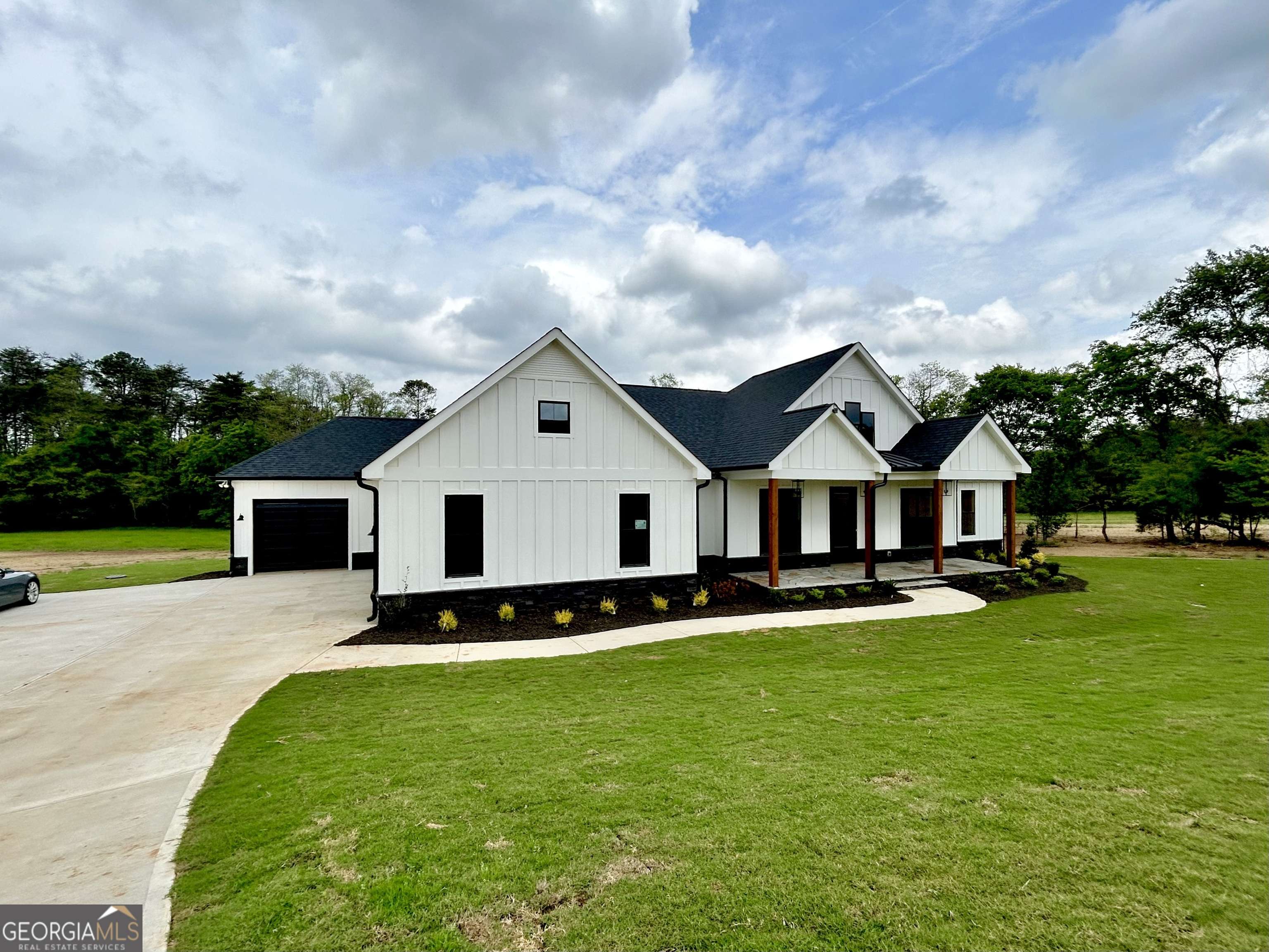 Rydal, GA 30171,300 Eminence Peak