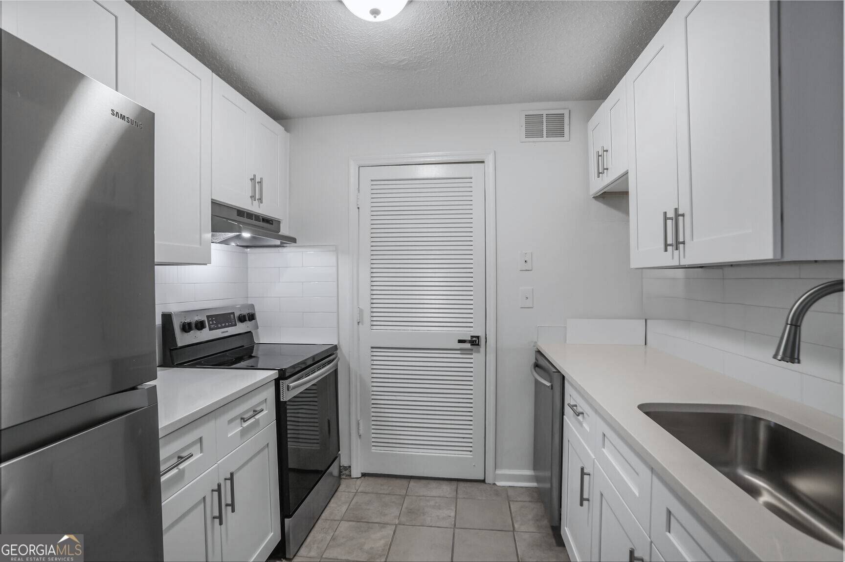 Sandy Springs, GA 30328,432 Granville CT