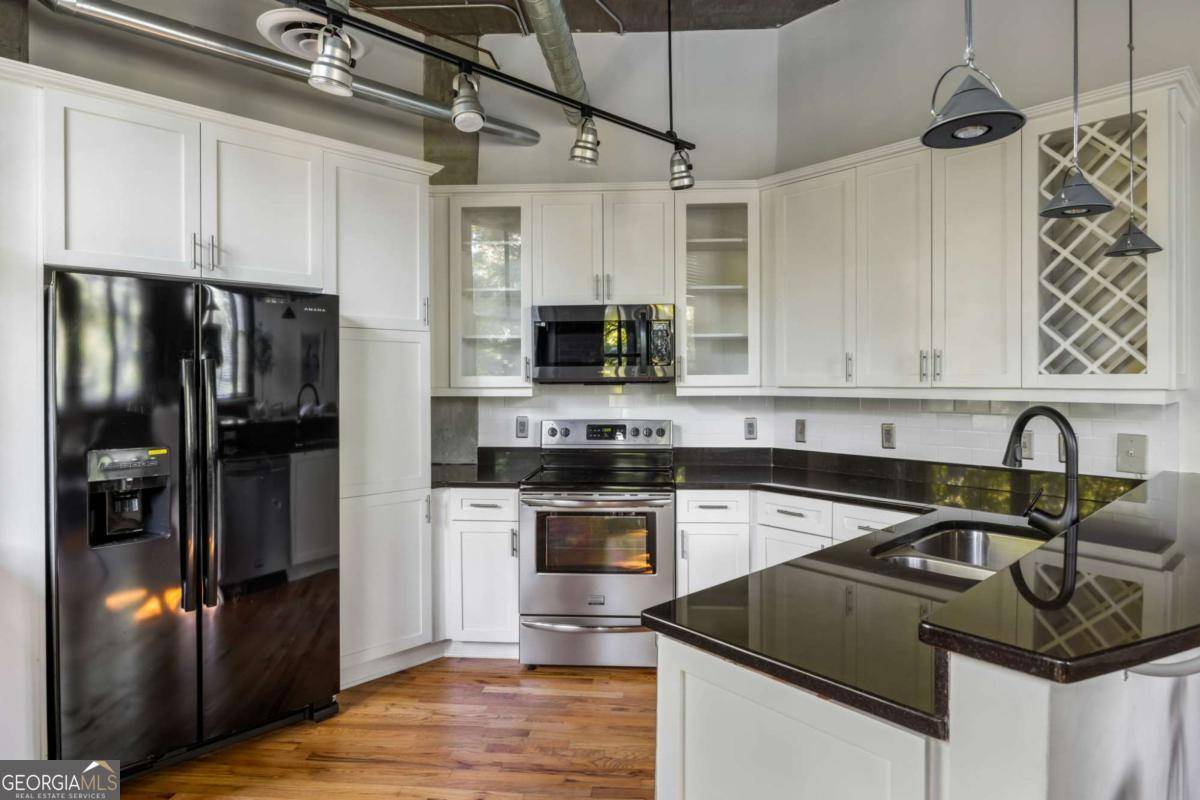 Atlanta, GA 30305,3235 Roswell RD NE #505