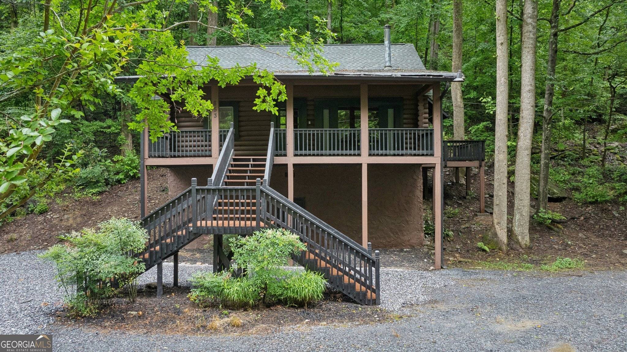 Ellijay, GA 30540,853 Bates RD