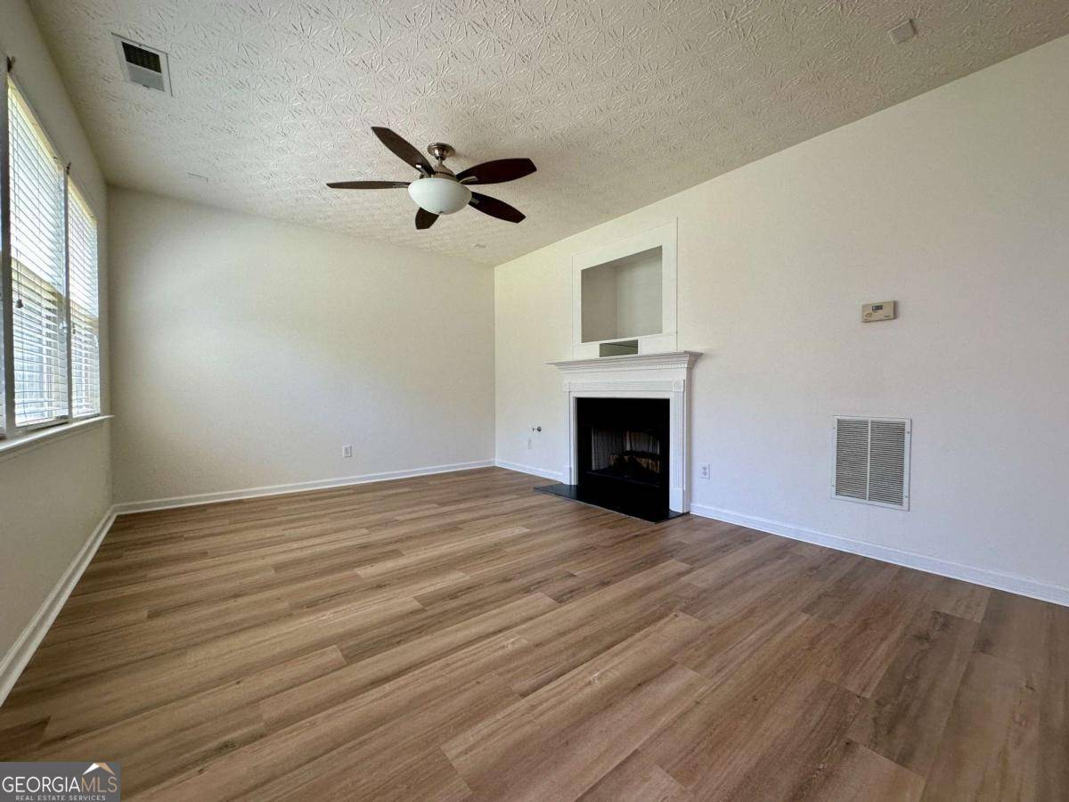 Austell, GA 30168,234 Silver Arrow CIR