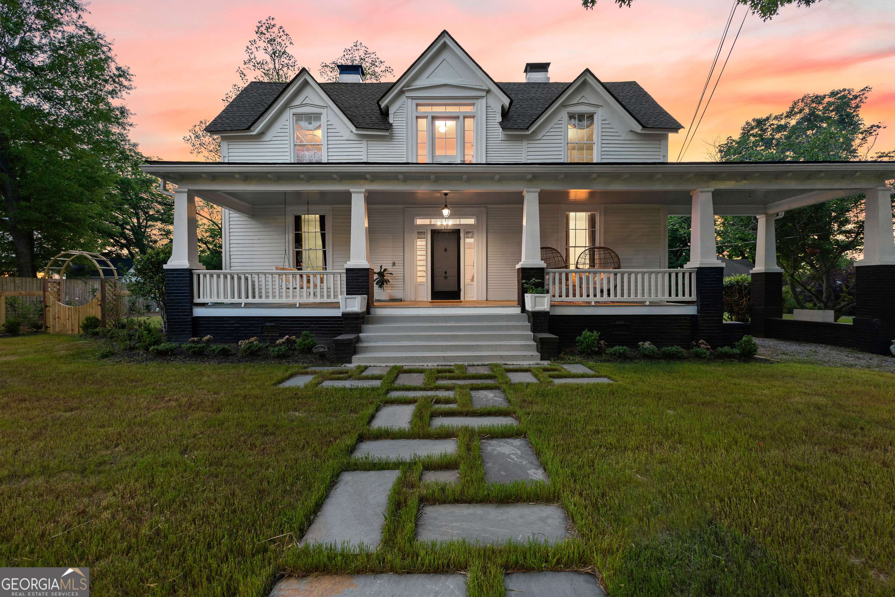 Newnan, GA 30263,15 Robinson ST