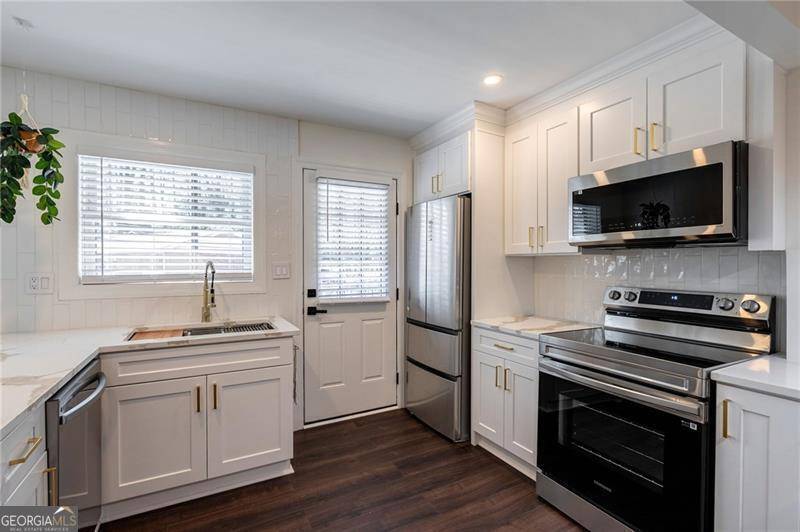 Atlanta, GA 30342,4282 Roswell RD NE #G1