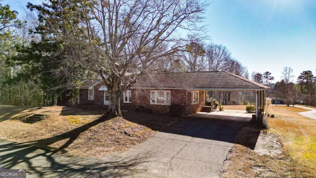 Ball Ground, GA 30107,805 Cartersville ST