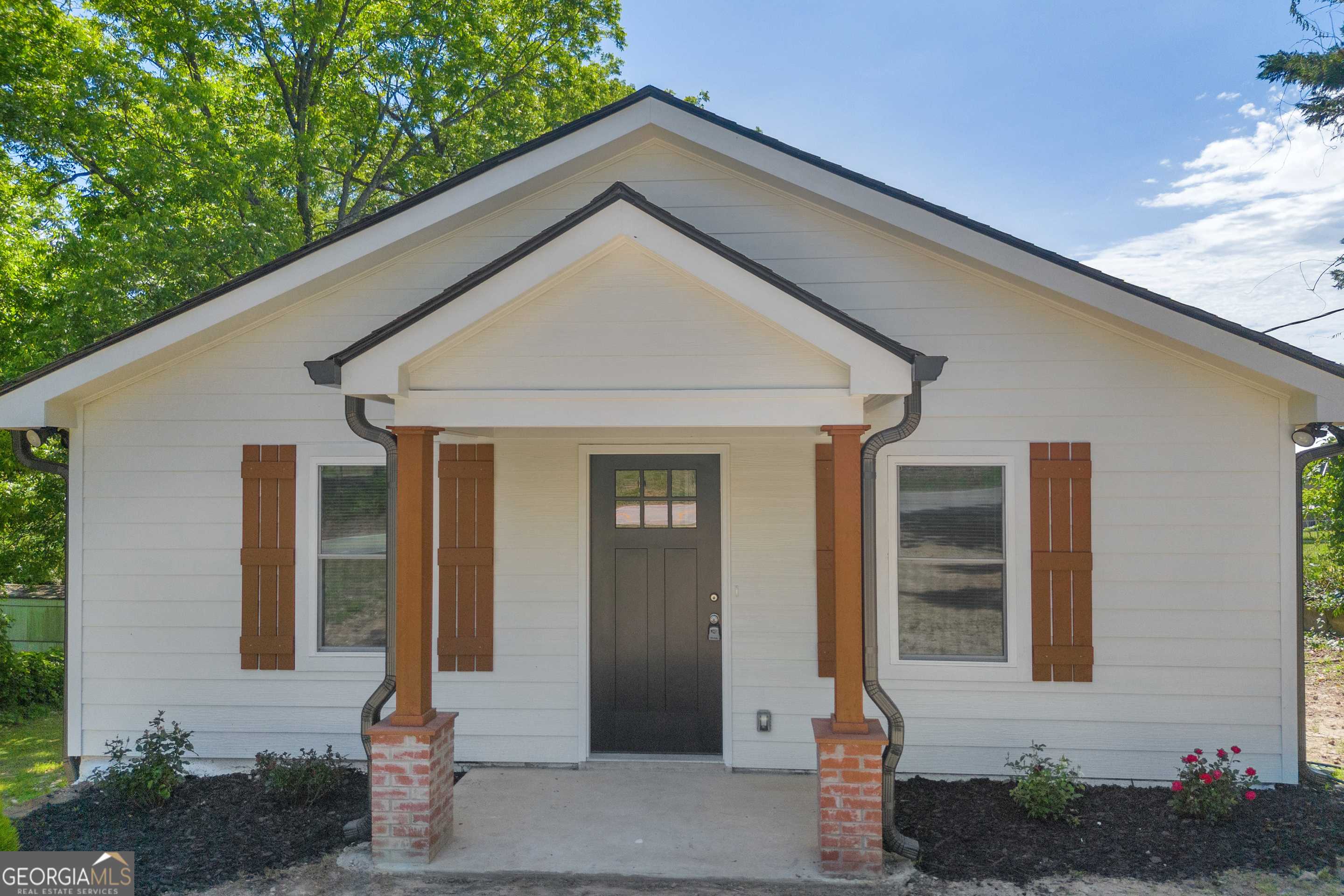 Toccoa, GA 30577,1037 S Pond ST