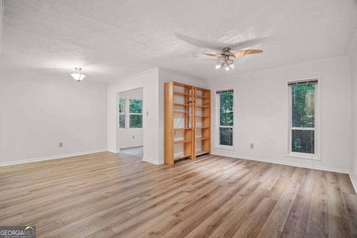 Atlanta, GA 30342,5157 Roswell RD #1