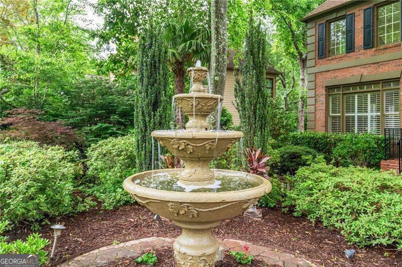Alpharetta, GA 30005,230 Leaf Court