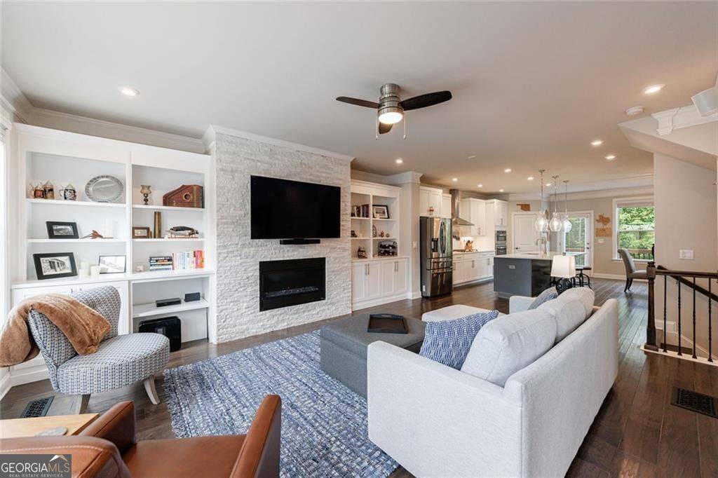 Dunwoody, GA 30346,4104 Townsend LN
