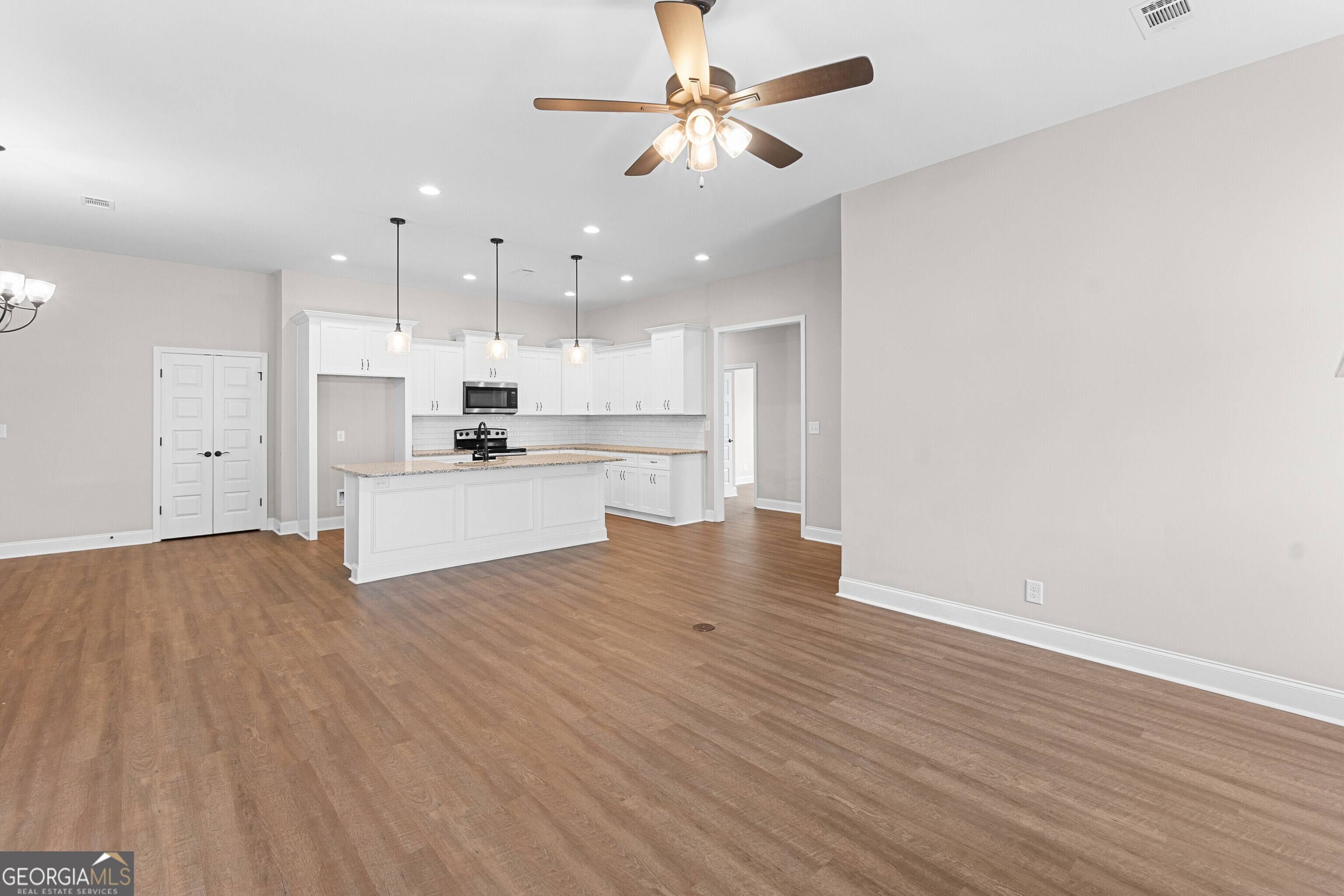 Warner Robins, GA 31088,488 Nandina CT