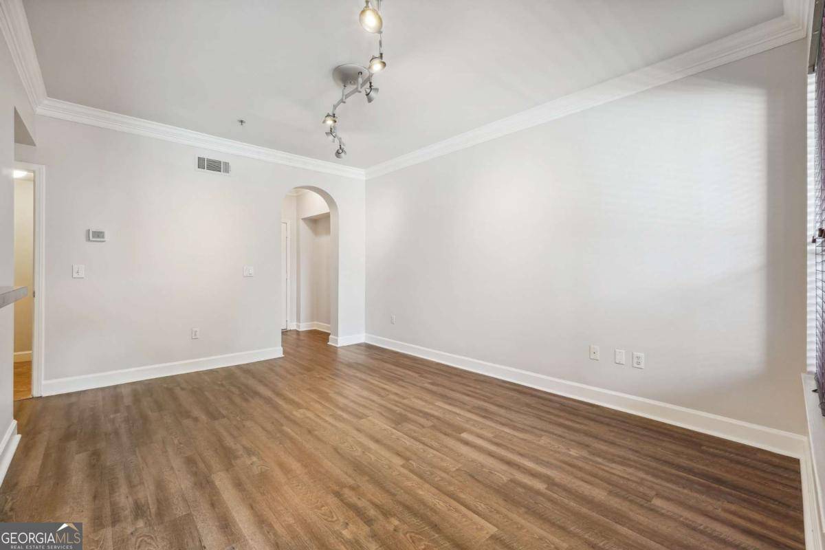 Atlanta, GA 30319,3777 Peachtree RD NE #328