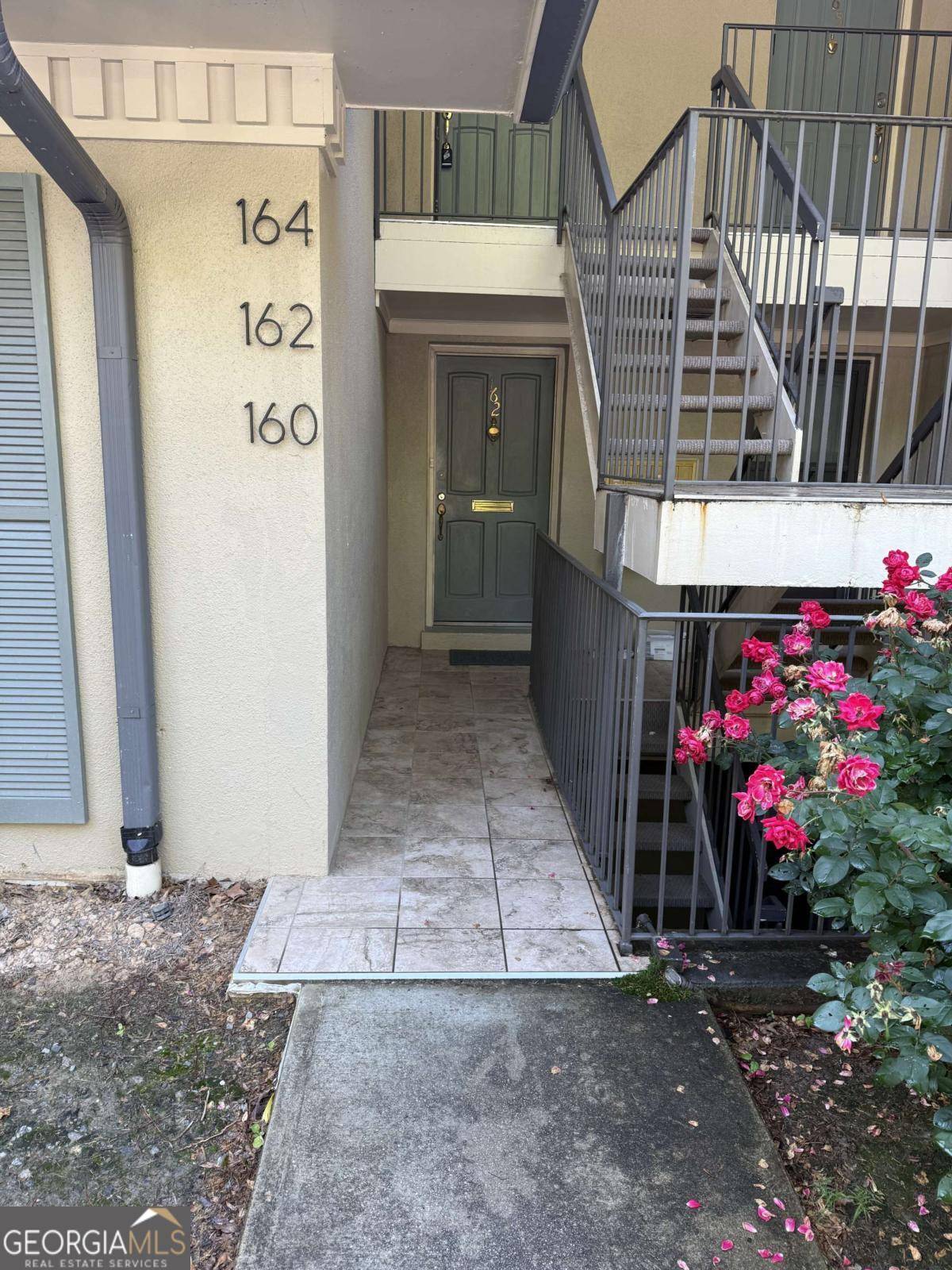 Atlanta, GA 30327,162 Maribeau SQ