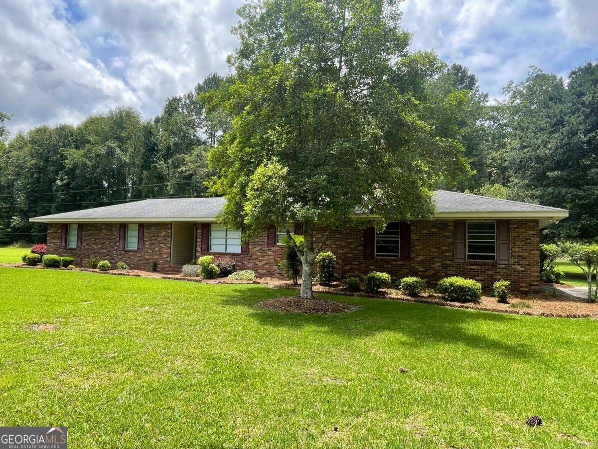 Glennville, GA 30427,404 S Baker ST