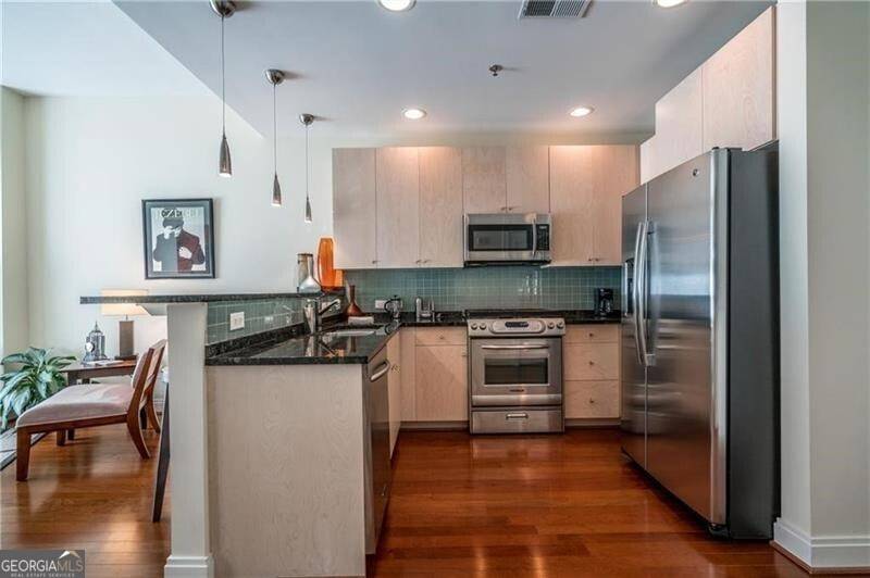 Atlanta, GA 30309,905 Juniper ST NE #401