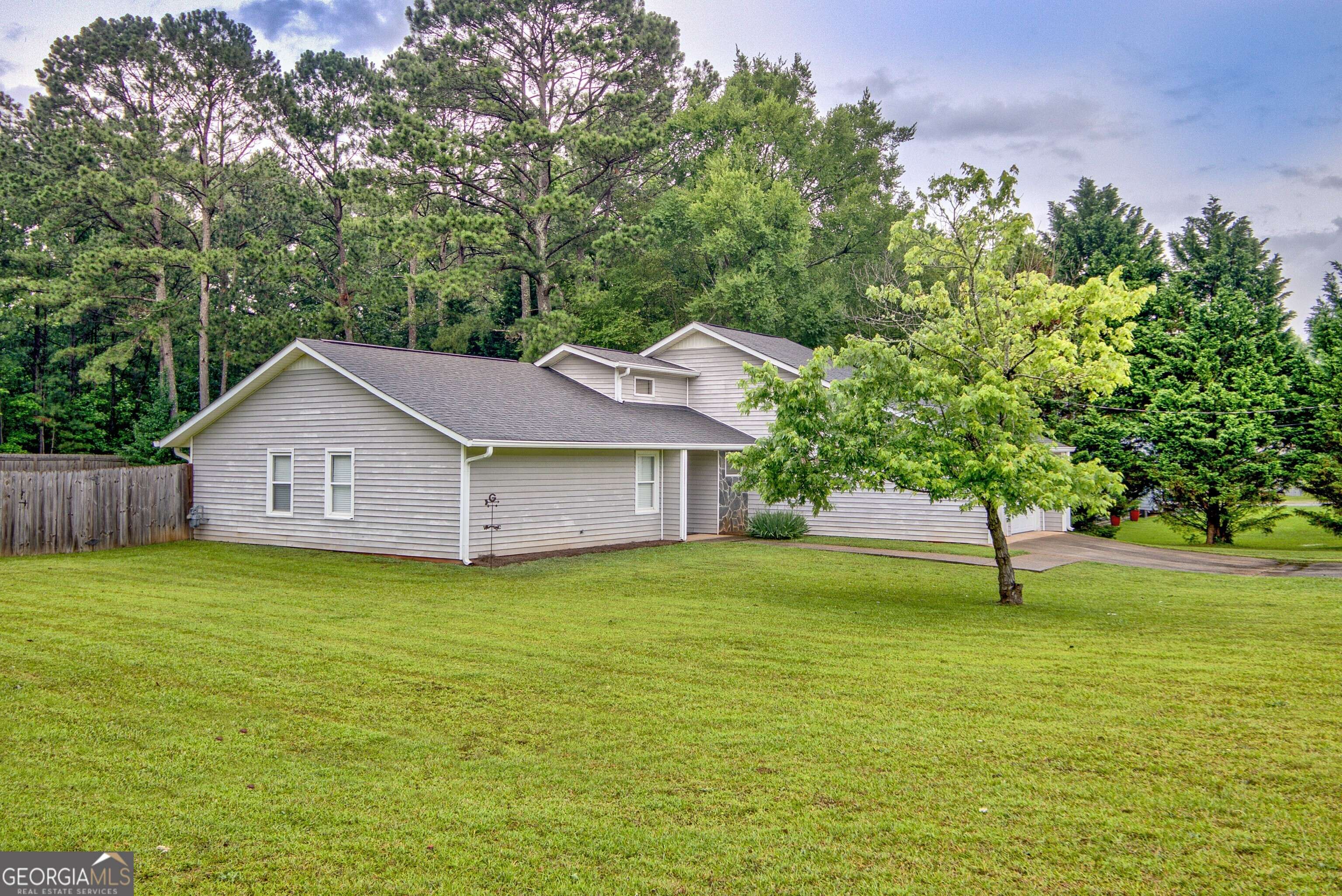Newnan, GA 30265,10 1st AVE E