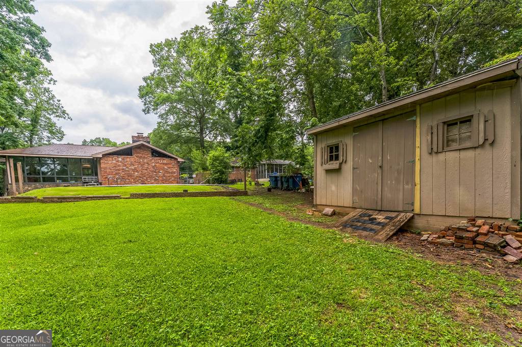 Rex, GA 30273,3553 Lakeview DR