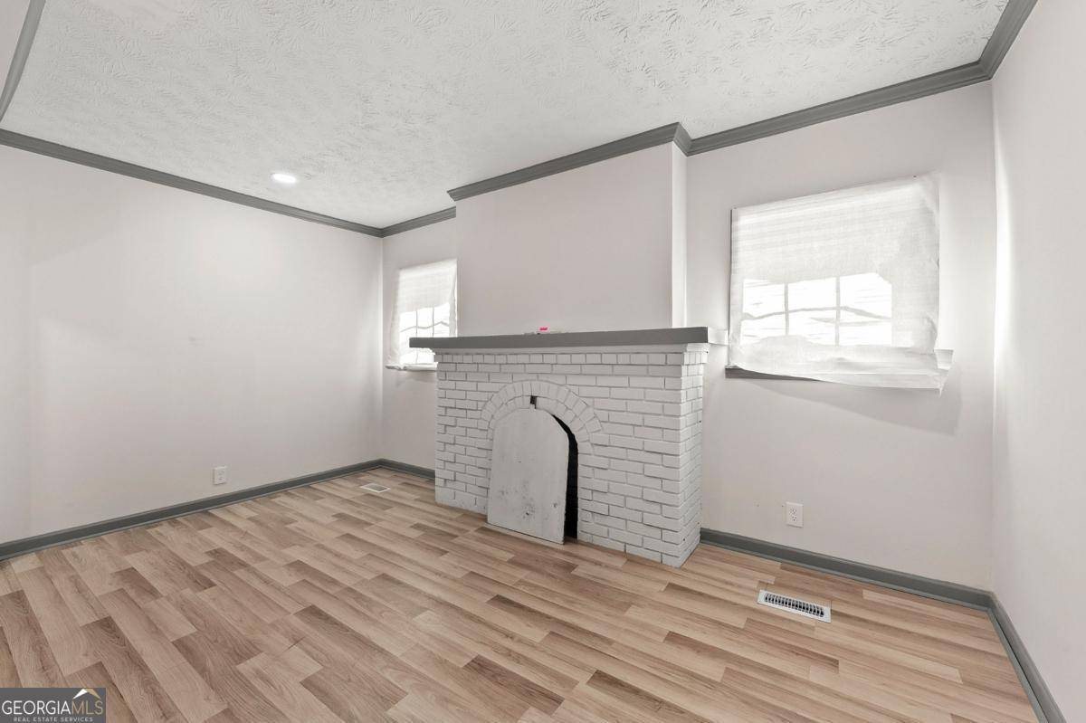 Atlanta, GA 30344,2110 Newnan ST