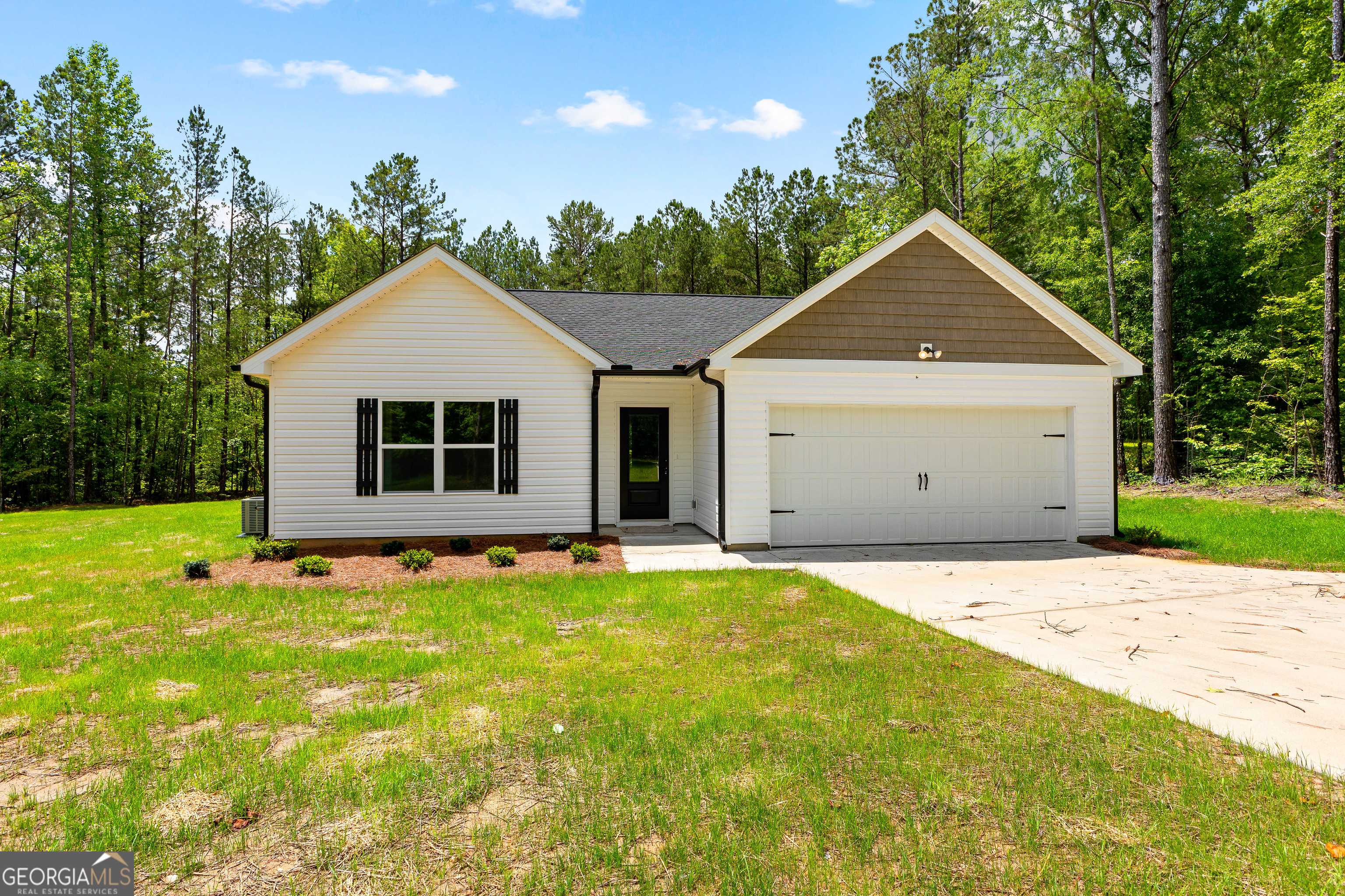Greenville, GA 30222,211 Groundhog DR