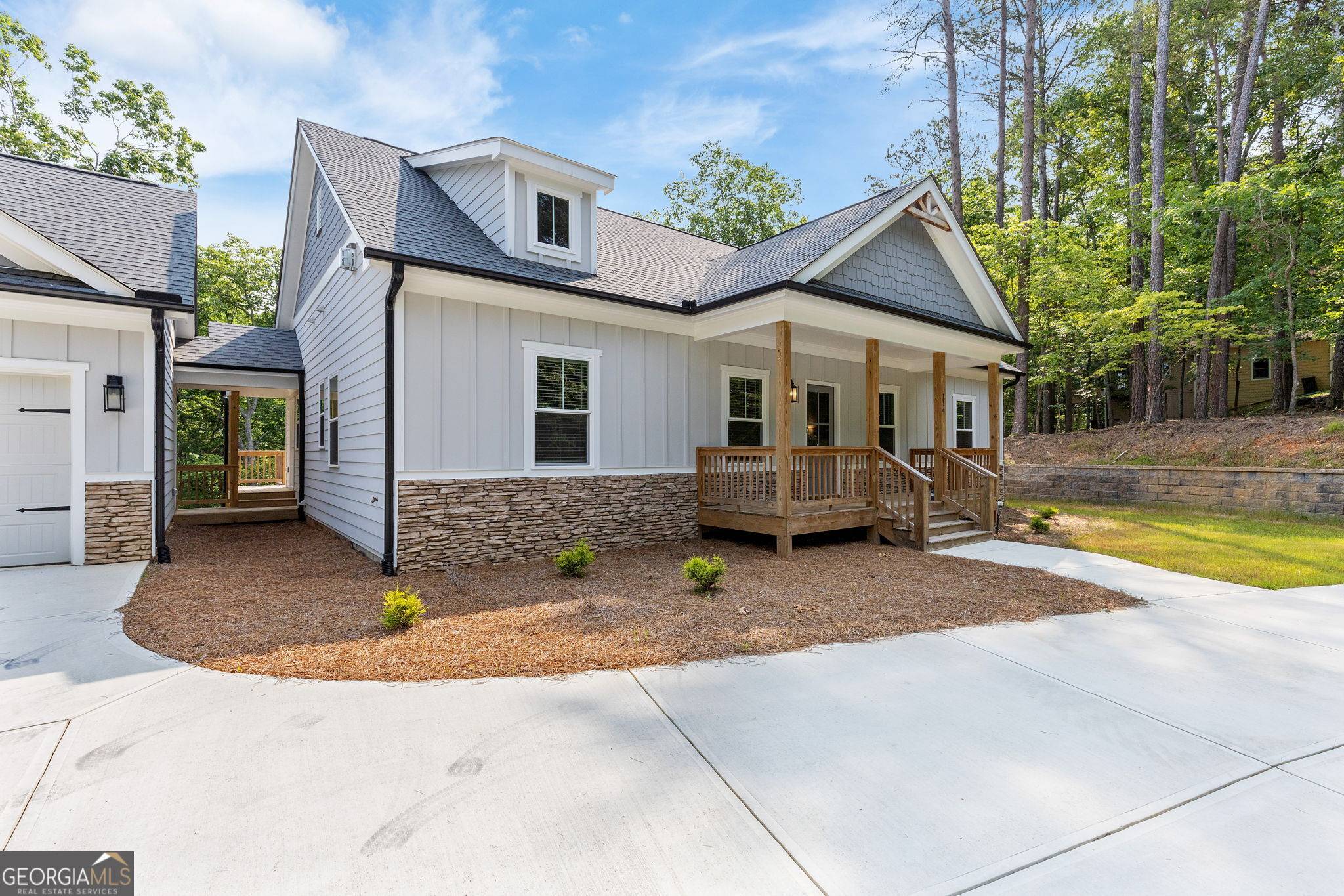 Waleska, GA 30183,114 Washington Oak CT