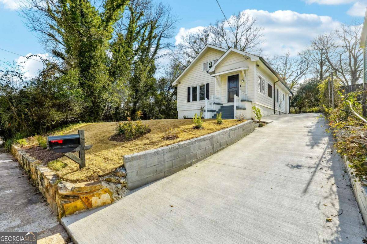 Atlanta, GA 30344,1382 Elizabeth LN
