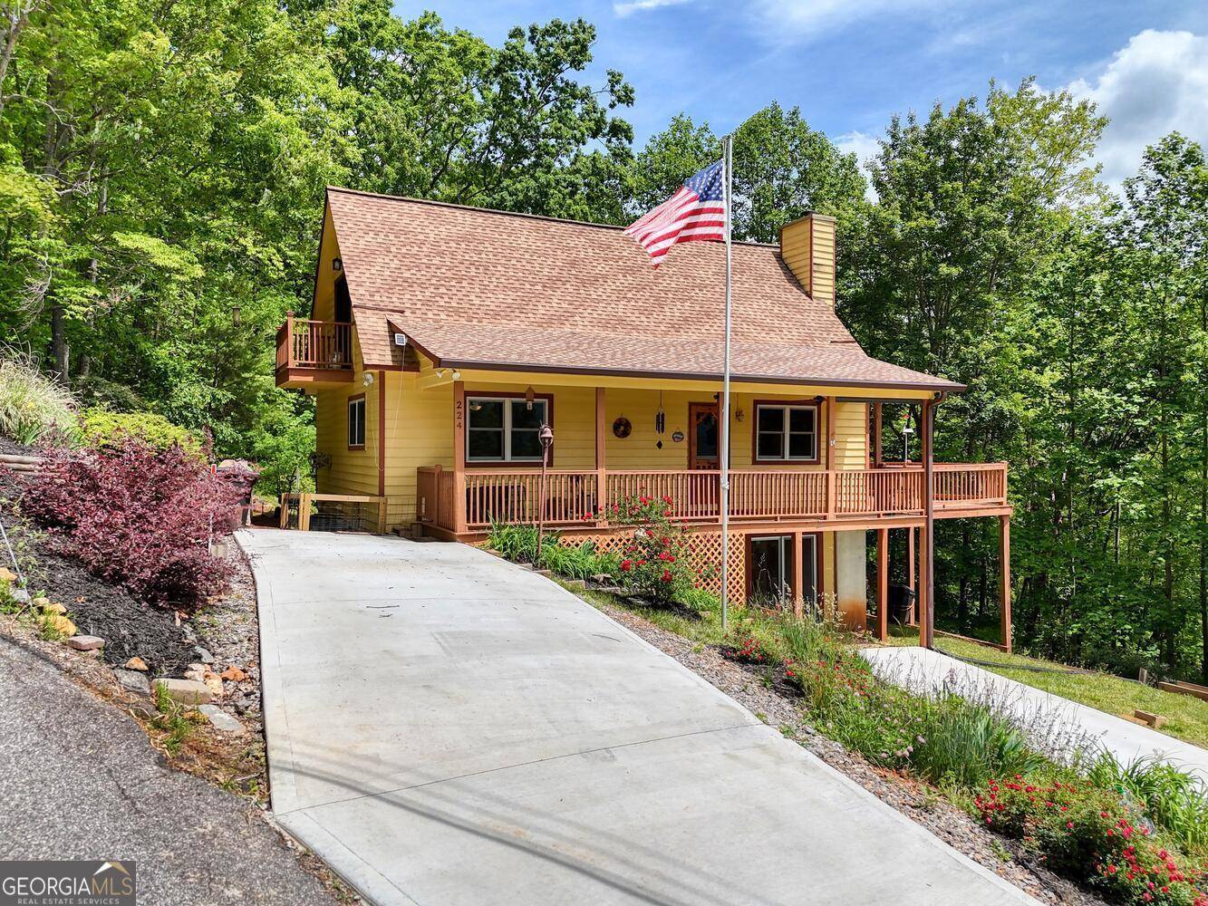 Hiawassee, GA 30546,224 Shake Rag RD