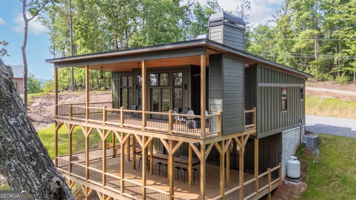 Ellijay, GA 30540,127 Crystal LN