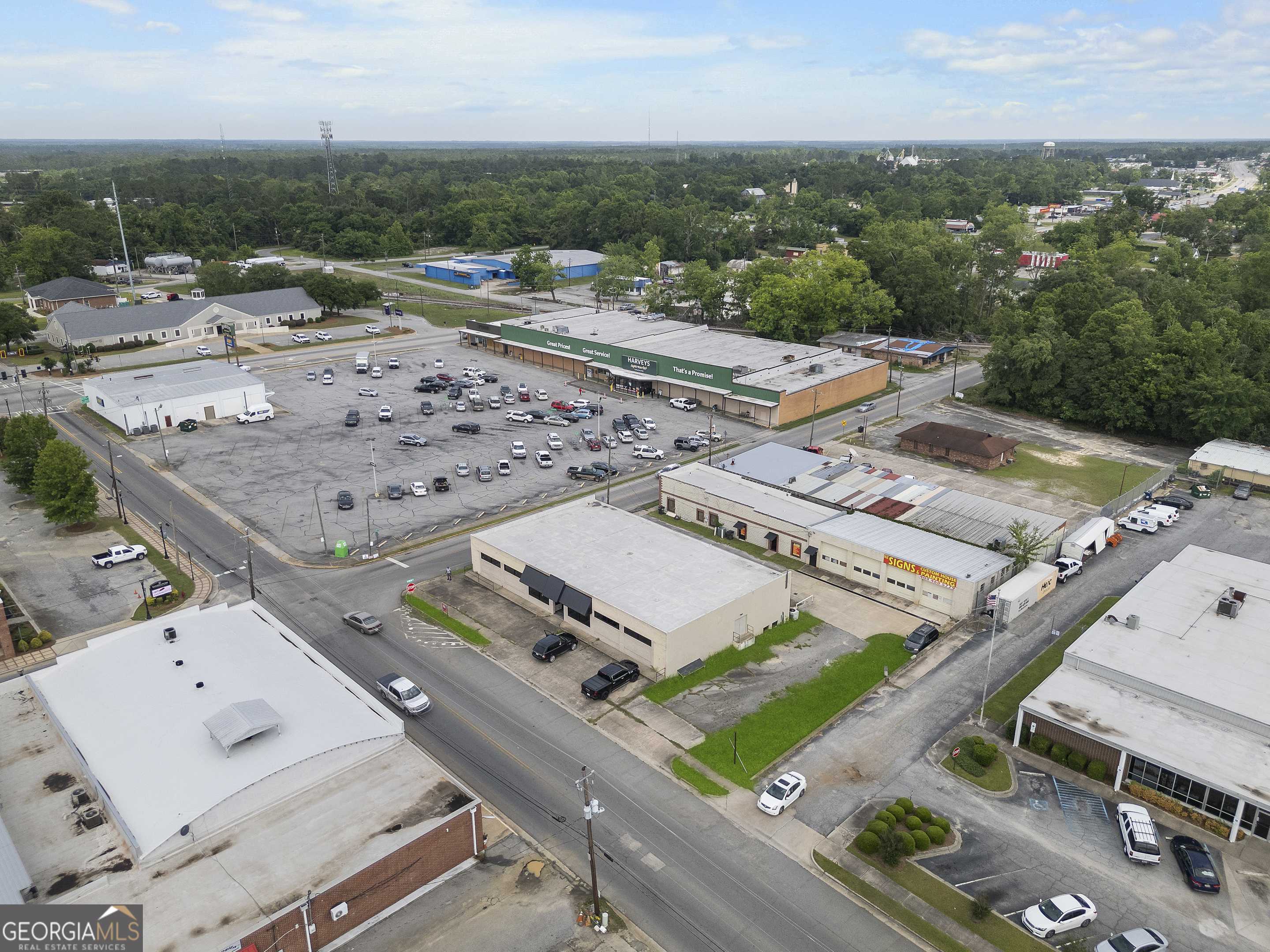 Swainsboro, GA 30401,201 W Moring ST