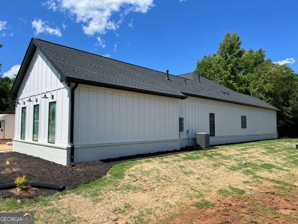 Lilburn, GA 30047,520 SW Rockbridge RD SW