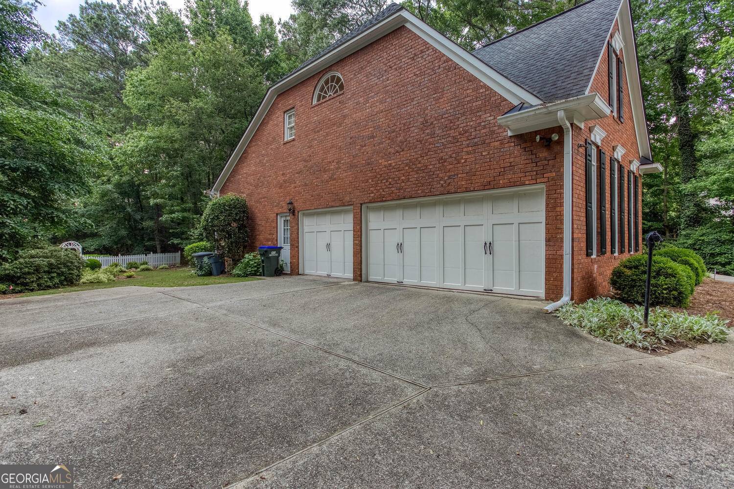 Roswell, GA 30075,5010 Bonnie WAY