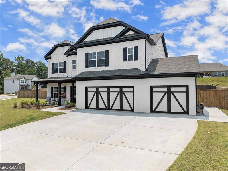 Hoschton, GA 30548,451 LAUREL COVE DR