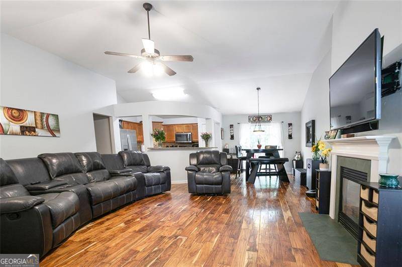 Canton, GA 30114,428 REDWOOD TRL