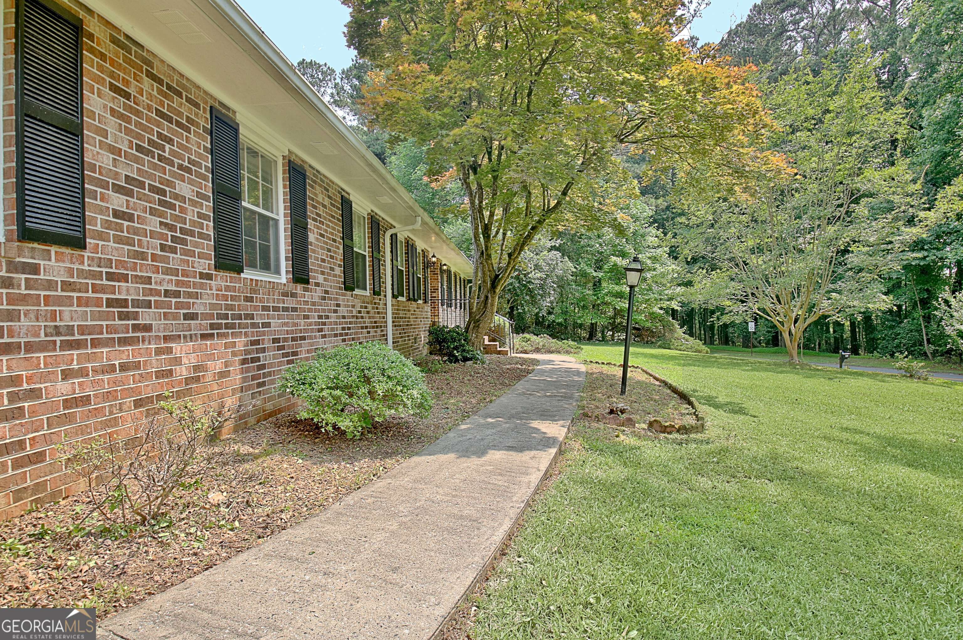 Peachtree City, GA 30269,501 Bridlepath LN