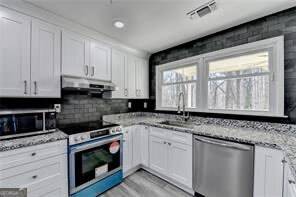 Peachtree Corners, GA 30092,6550 Deerings LN