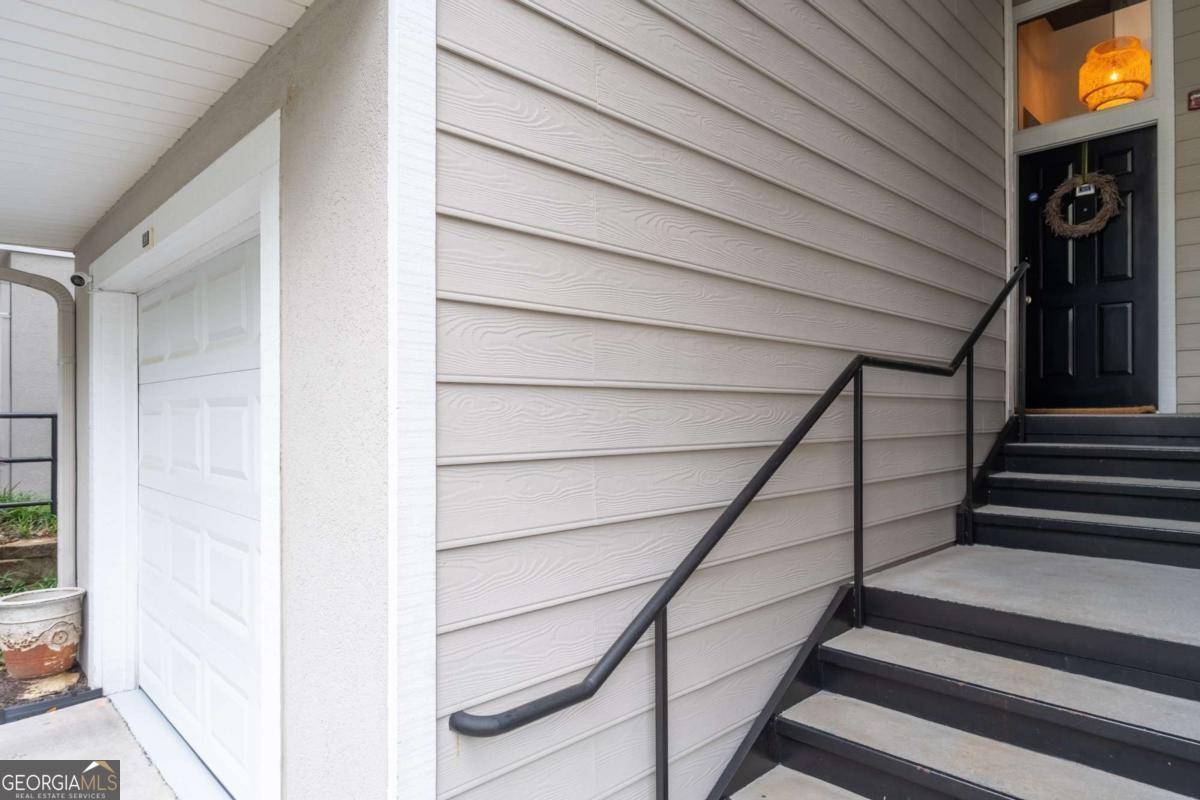 Atlanta, GA 30327,4248 River Green DR #305
