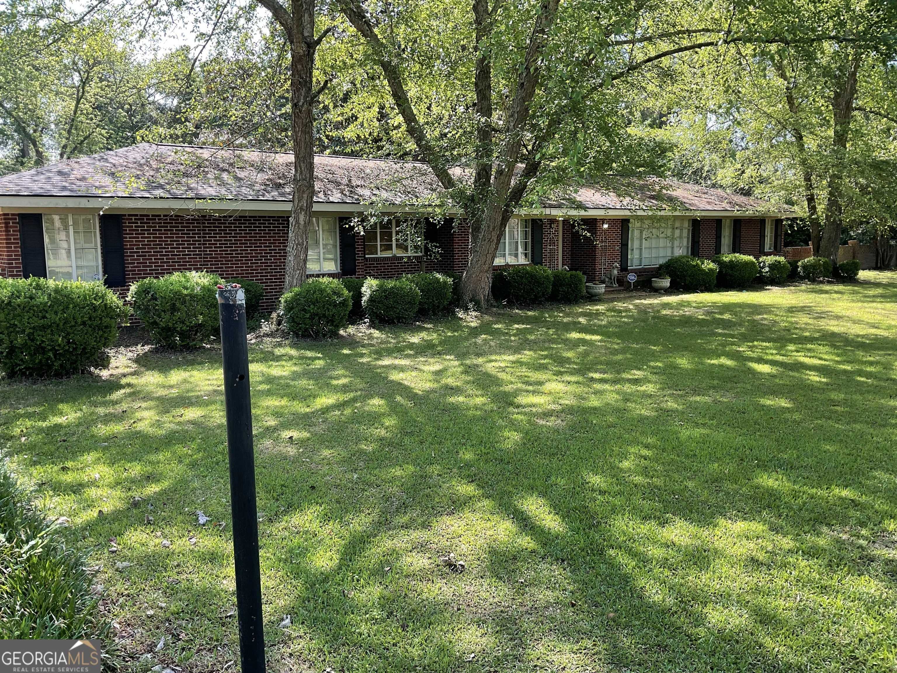 Camilla, GA 31730,100 S Macarthur DR