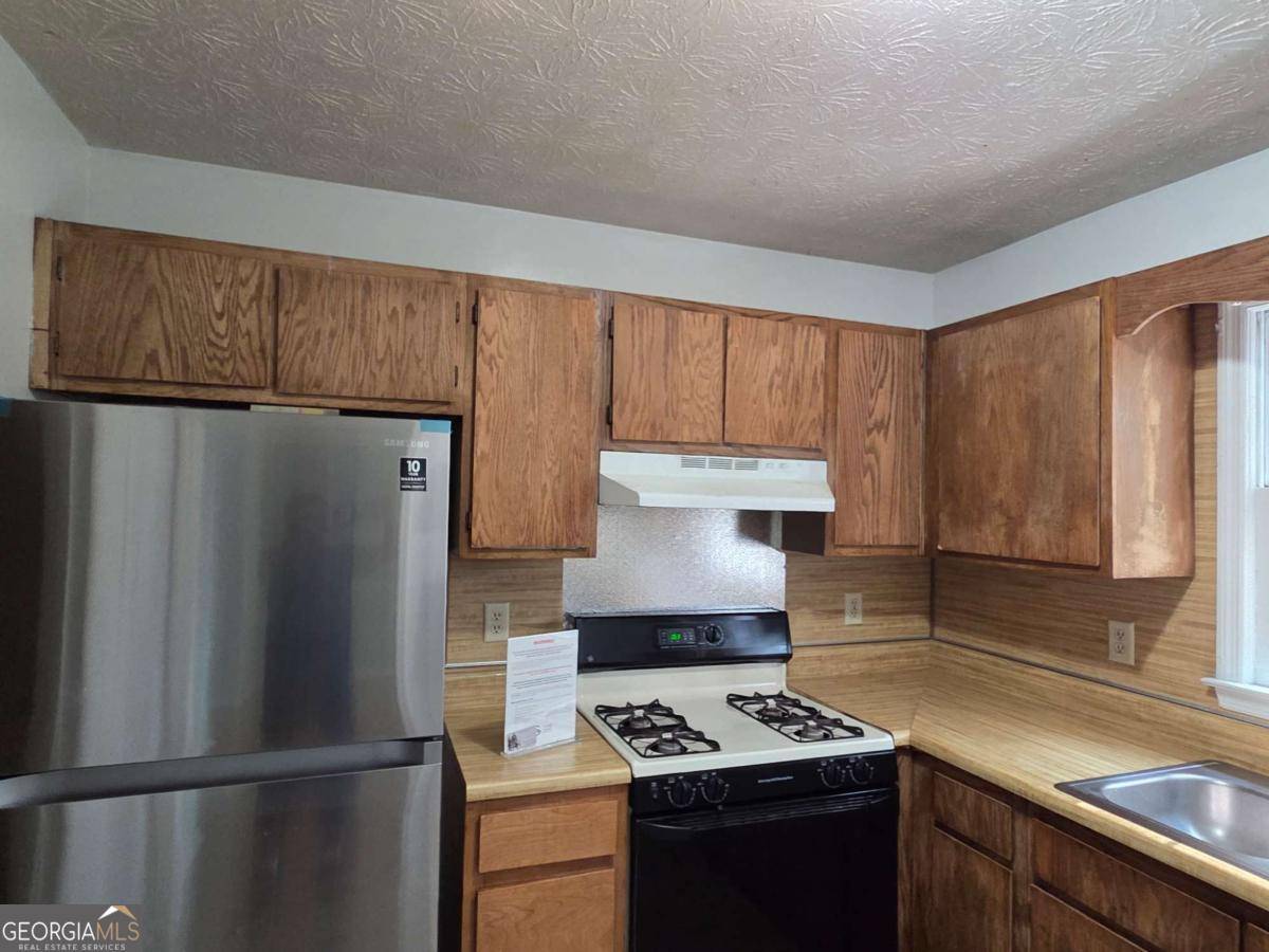 Lilburn, GA 30047,876 Indian Lake DR