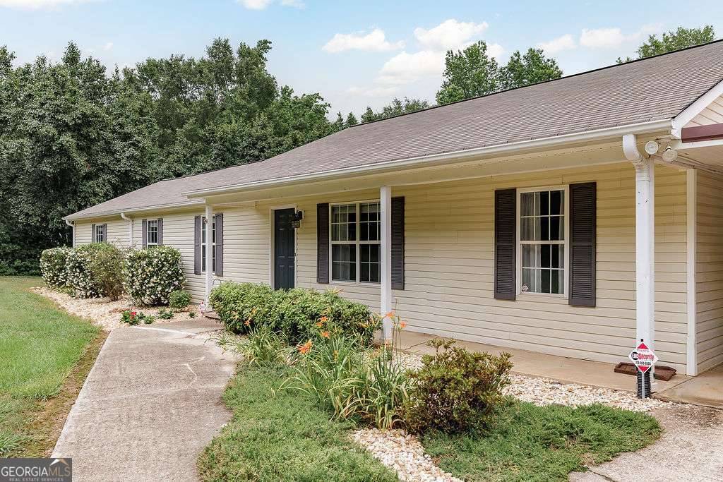Statham, GA 30666,98 Thurmond RD SE