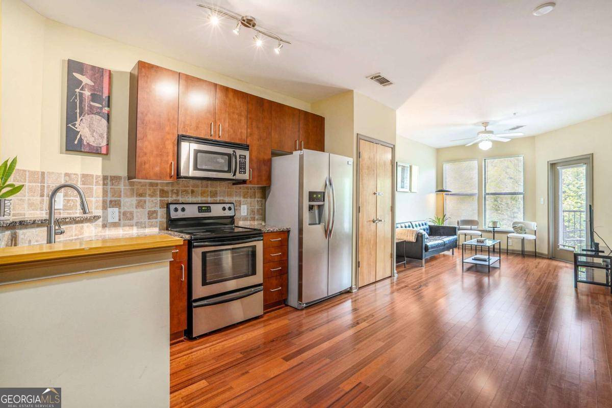 Atlanta, GA 30310,898 Oak ST SW #3420