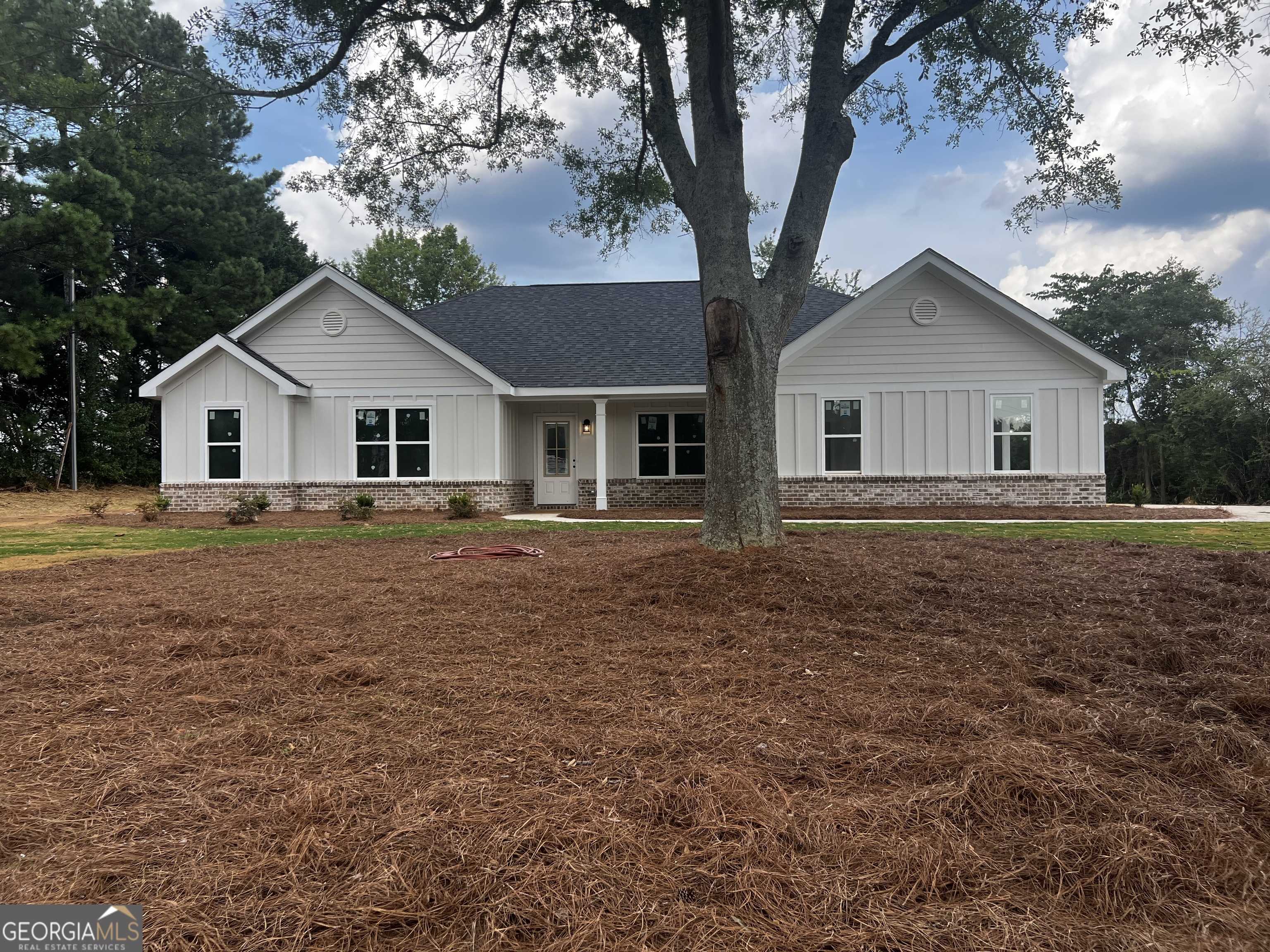 Statham, GA 30666,364 Pleasant Hill Church RD SE