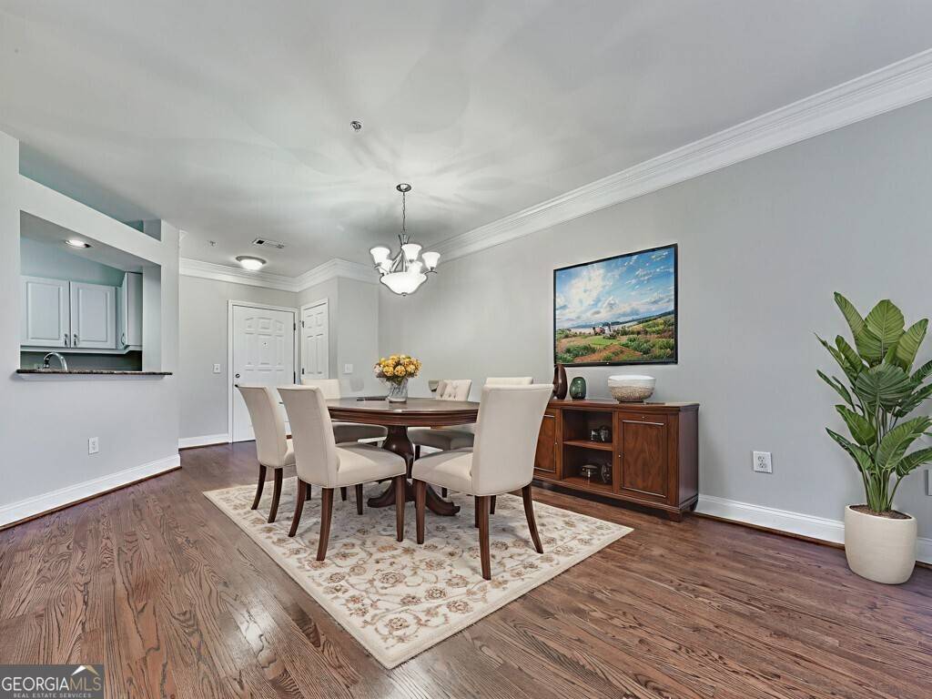 Atlanta, GA 30326,3334 Peachtree RD NE #614