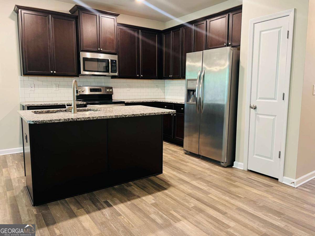 Atlanta, GA 30349,4957 Elm Brook
