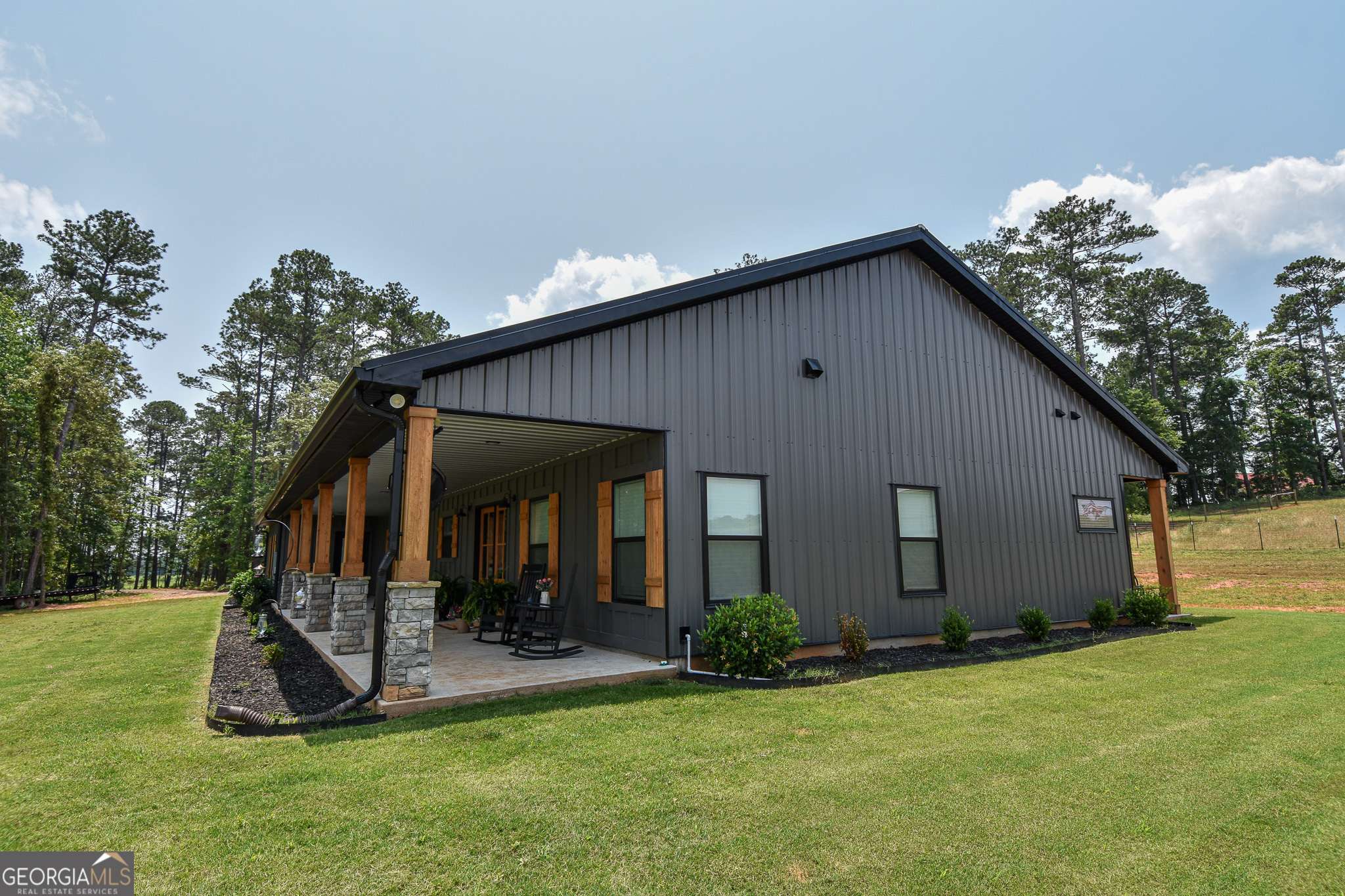 Barnesville, GA 30204,111 Possum Trot RD