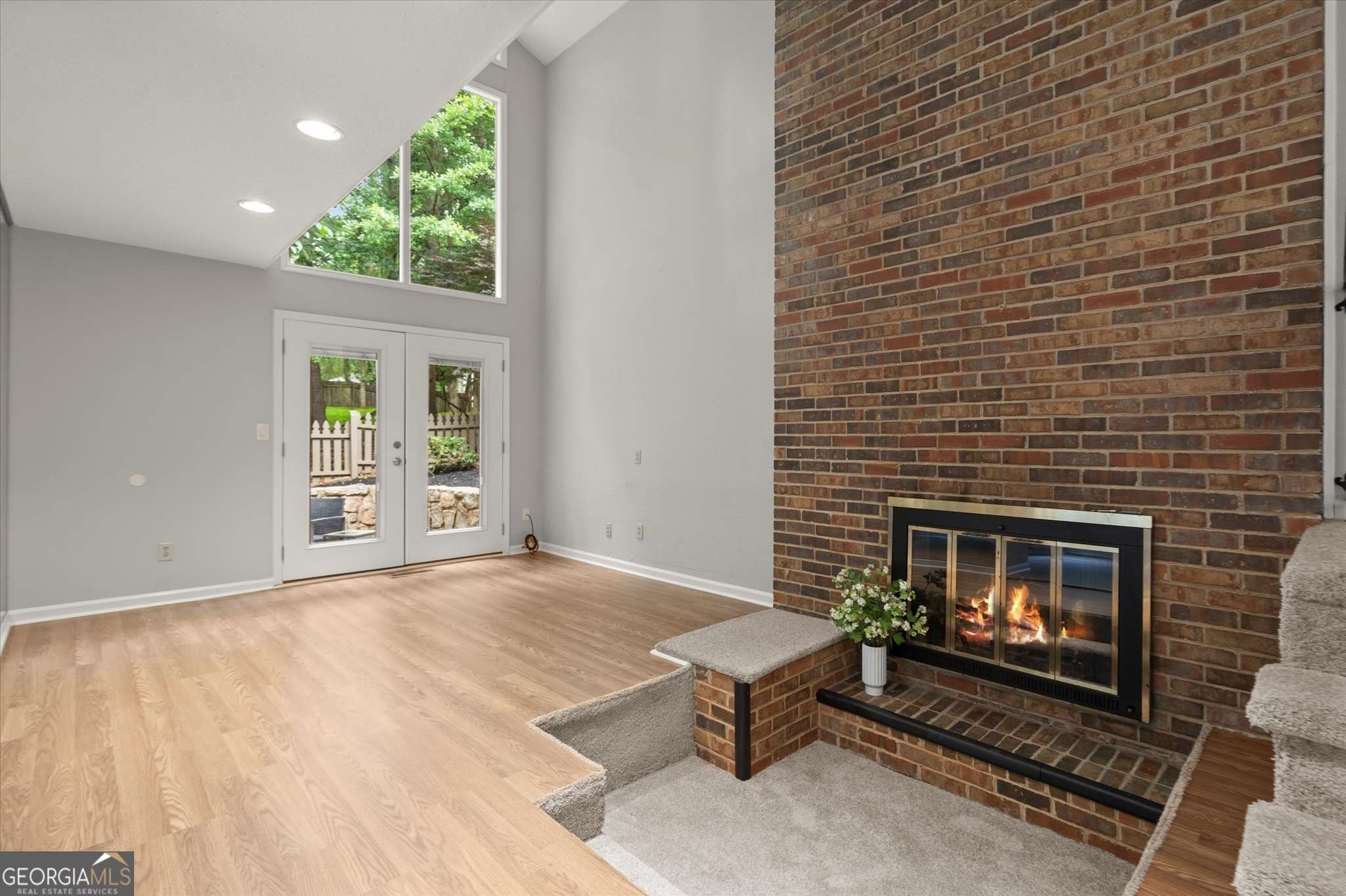 Roswell, GA 30076,225 Lakeview RDG W