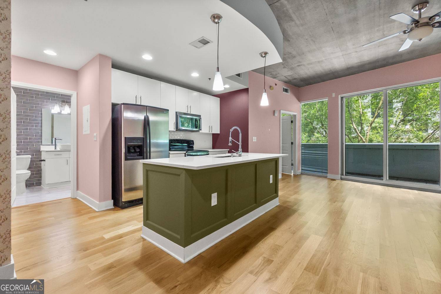 Atlanta, GA 30309,950 W Peachtree ST NW #410